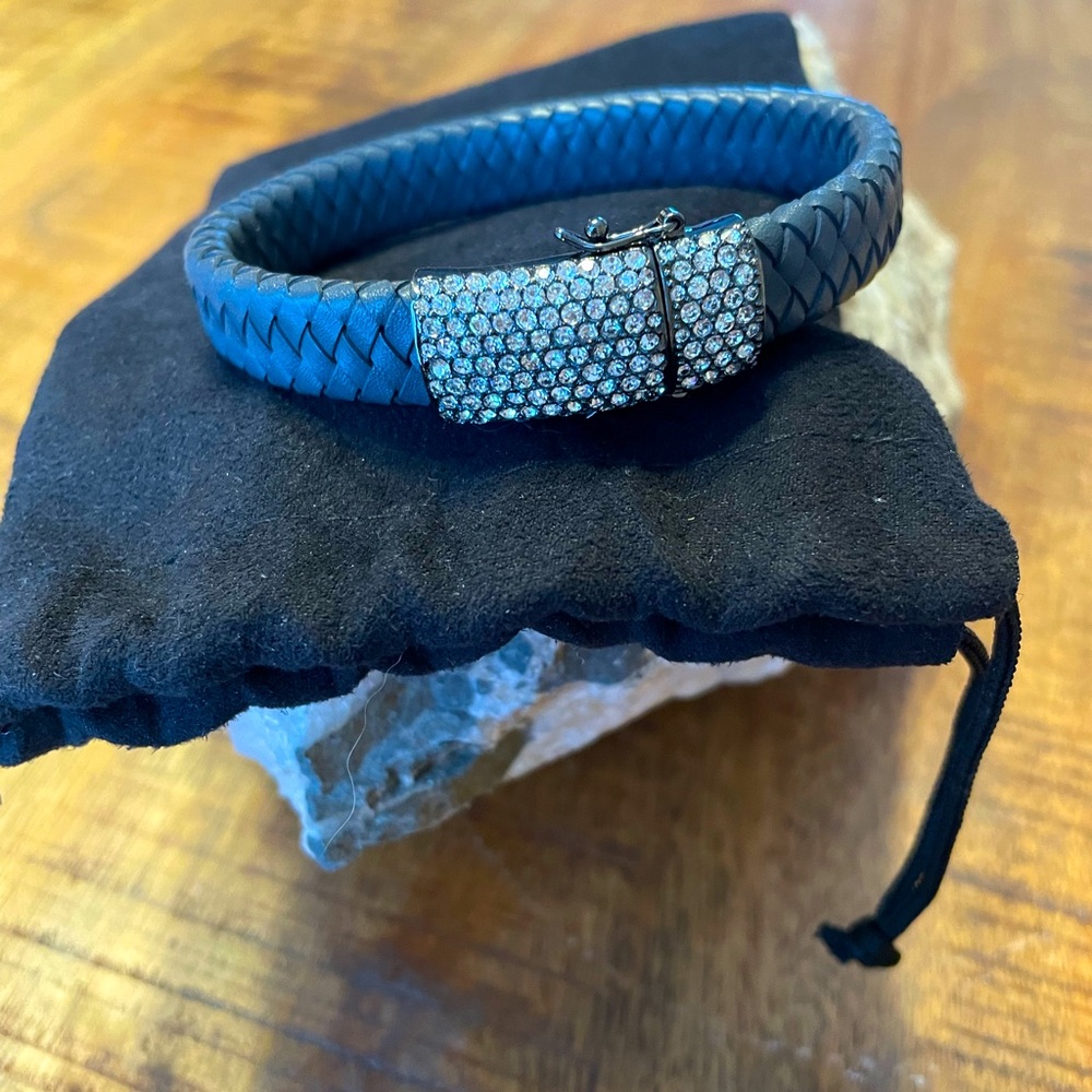Lia Sophia rhinestone bangle